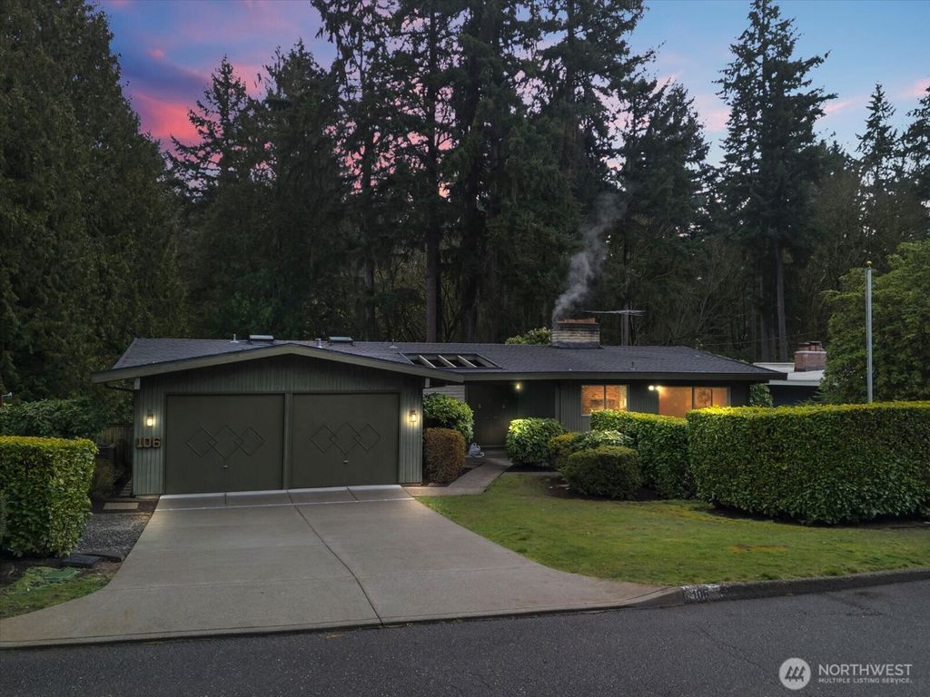 Photo of 106 165th Avenue SE, Bellevue, WA 98008 (MLS # 2489123)