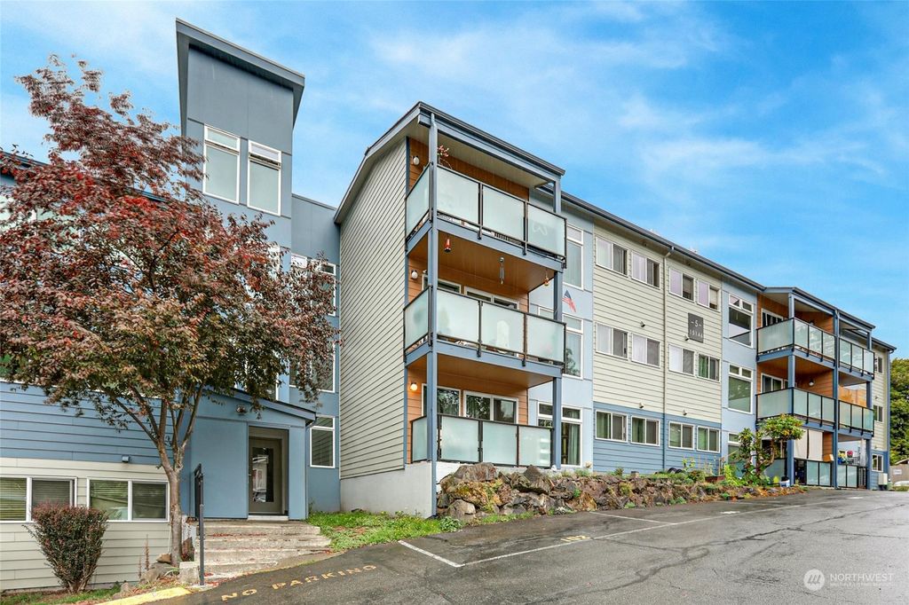 Photo of 15146 65th Avenue S #512, Tukwila, WA 98188 (MLS # 2316793)