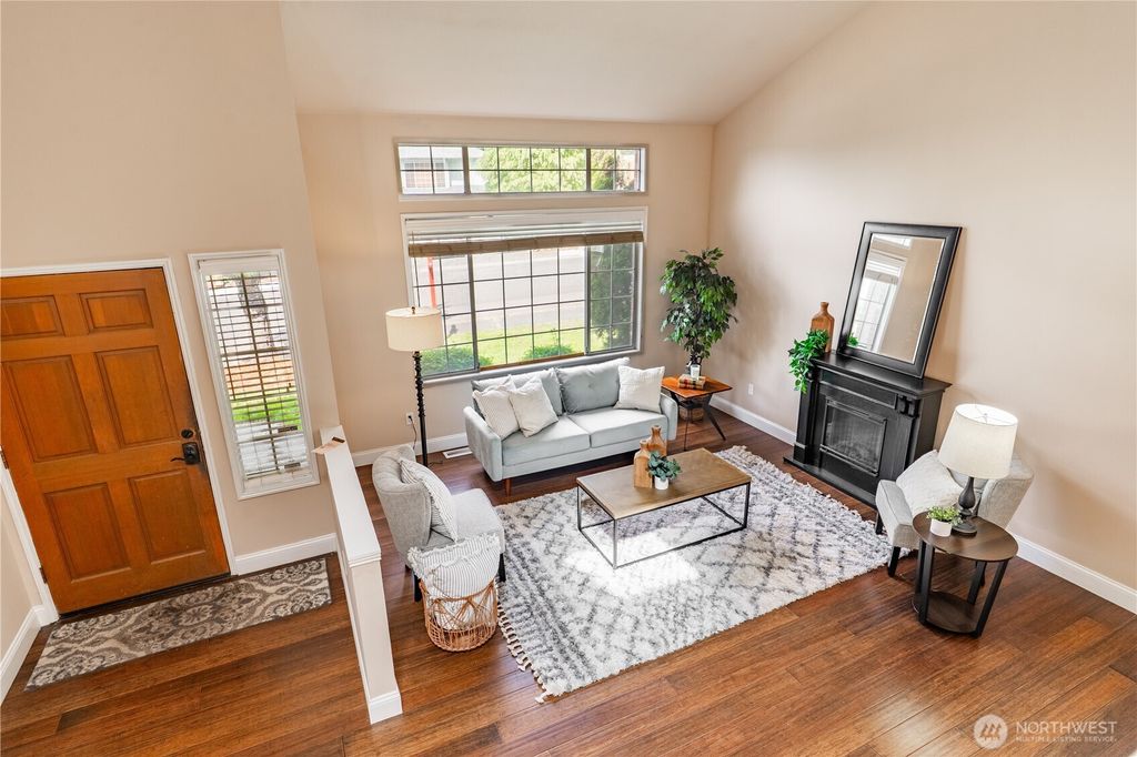 Photo of 902 52nd Street SE, Auburn, WA 98092 (MLS # 2521082)