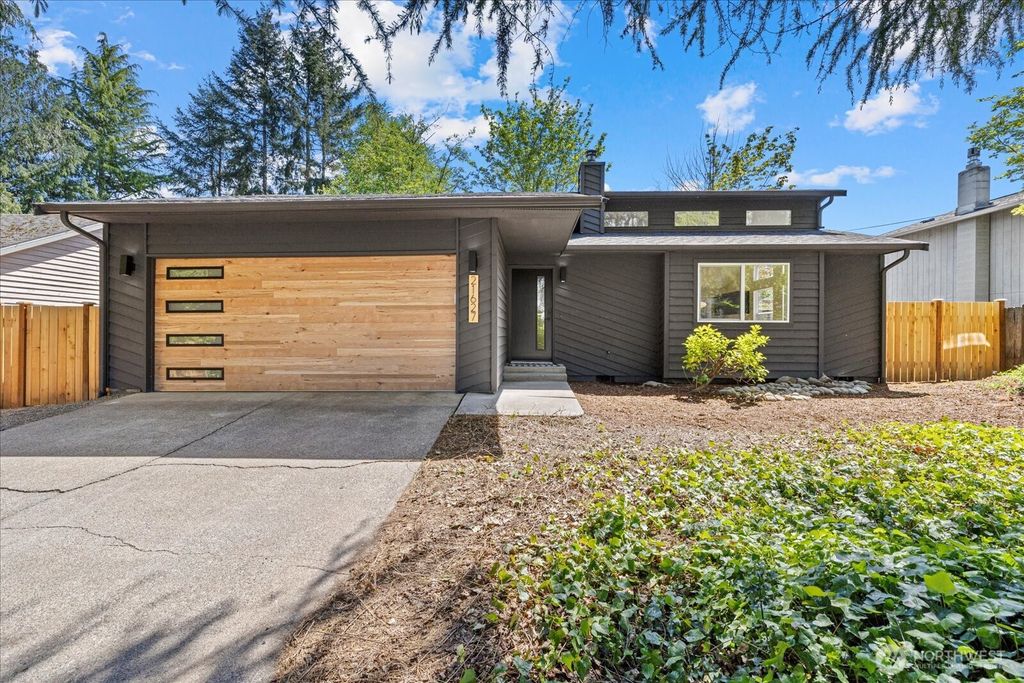 Photo of 21627 SE 267th Street, Maple Valley, WA 98038 (MLS # 2369623)