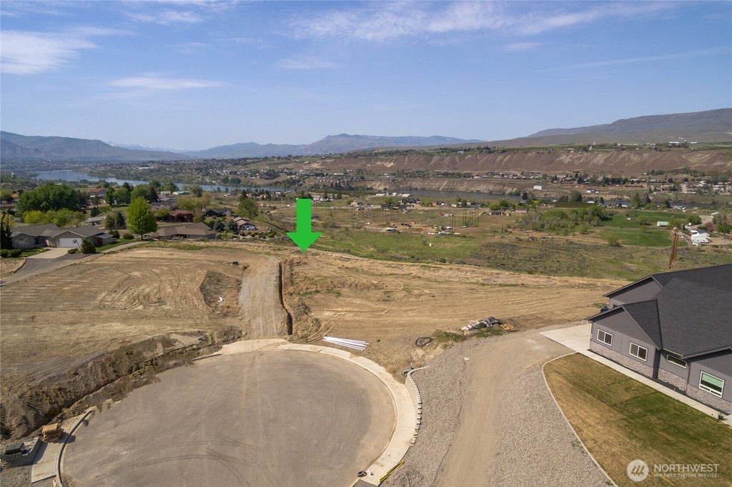 Photo of 196 John Truett Drive, Malaga, WA 98828 (MLS # 2584331)
