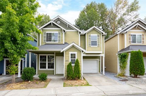 Photo of 11525 7th Avenue Ct E, Tacoma, WA 98445 (MLS # 2277961)