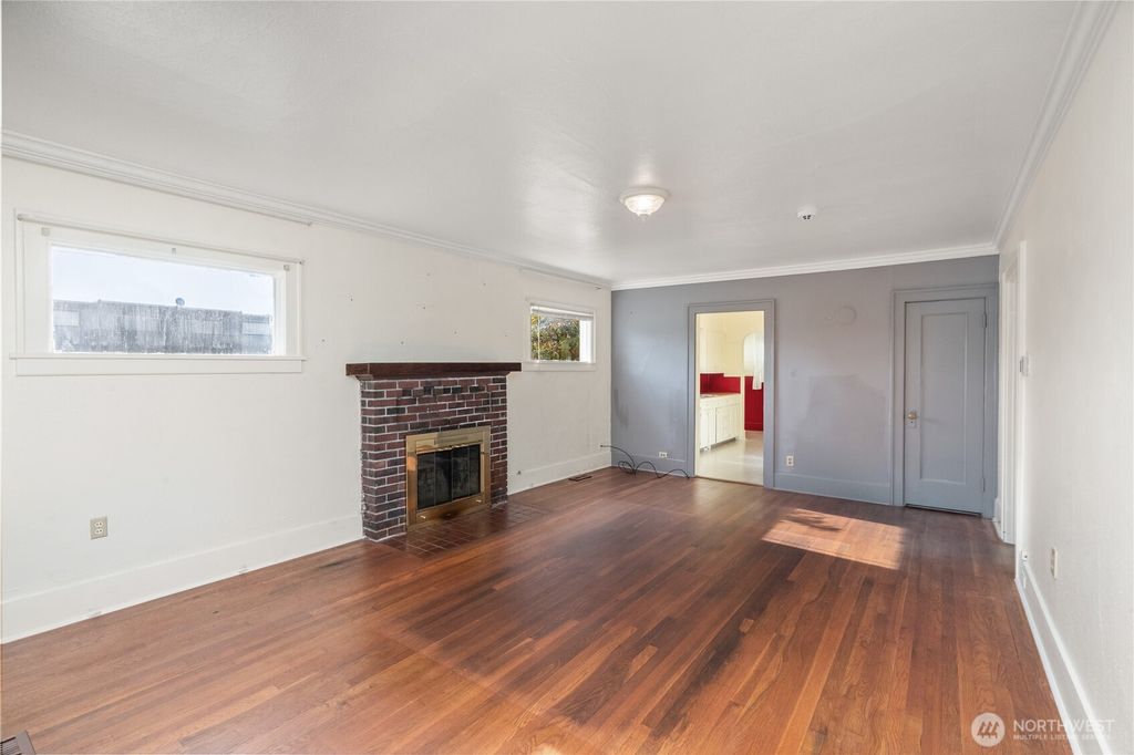 Photo of 624 L Street, Hoquiam, WA 98550 (MLS # 2434468)