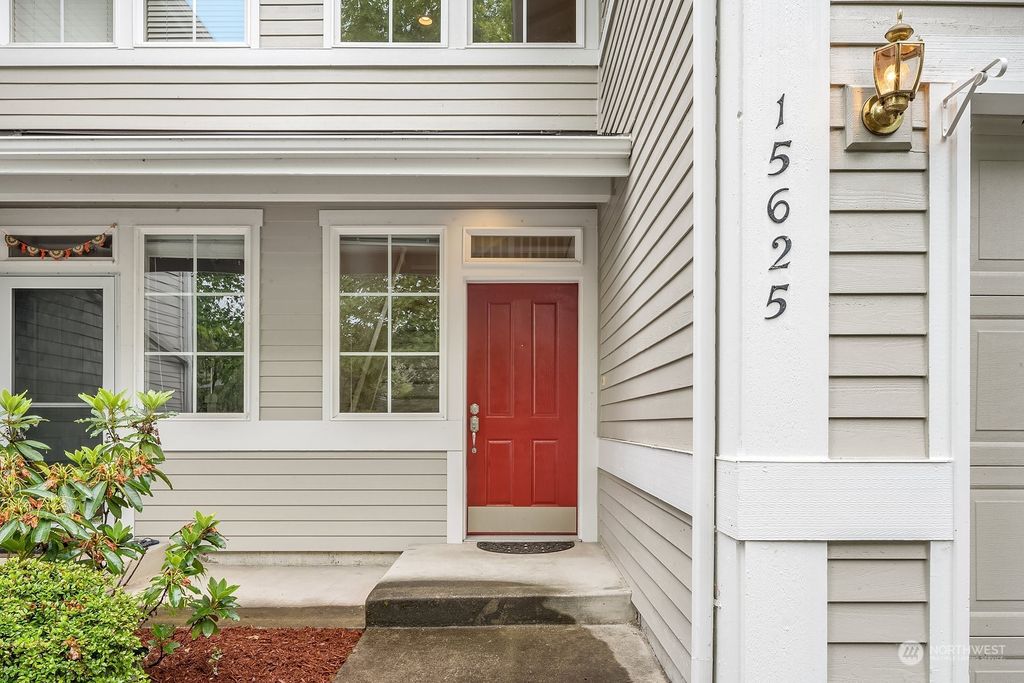 Photo of 15625 NE 91st Way #B603, Redmond, WA 98052 (MLS # 2130564)