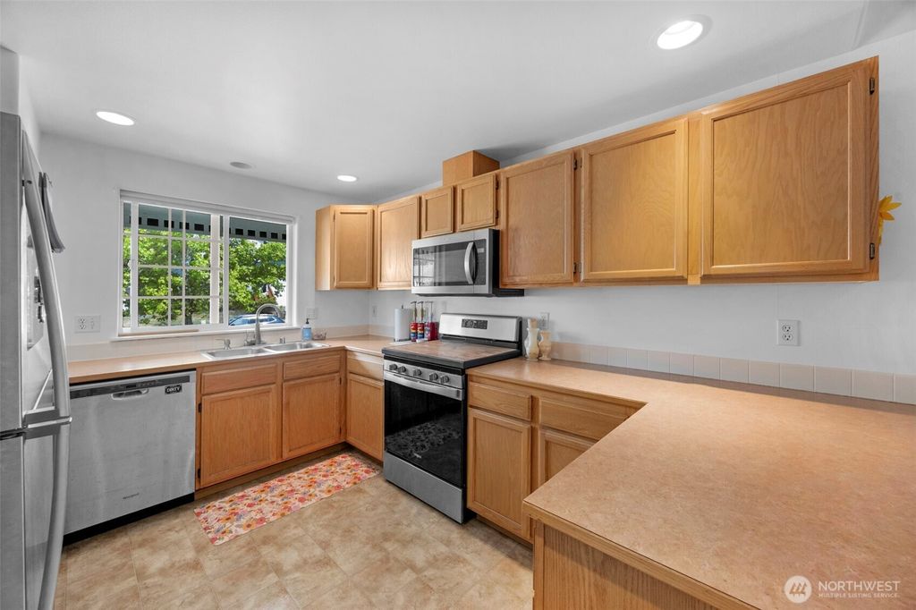 Photo of 19404 Crown Ridge Boulevard, Arlington, WA 98223 (MLS # 2541187)