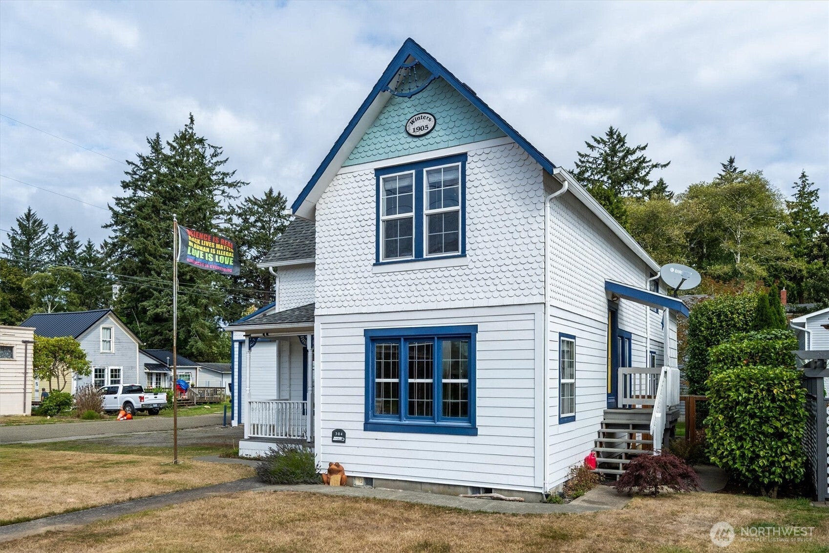 304 Spruce Street E