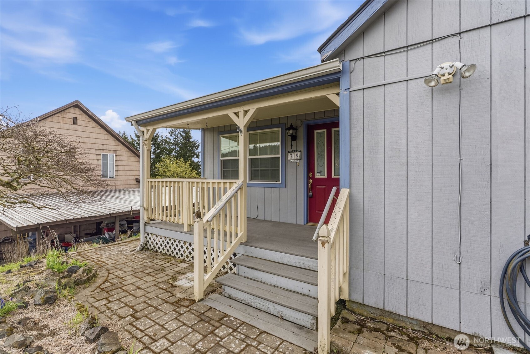 319 N 3rd Street