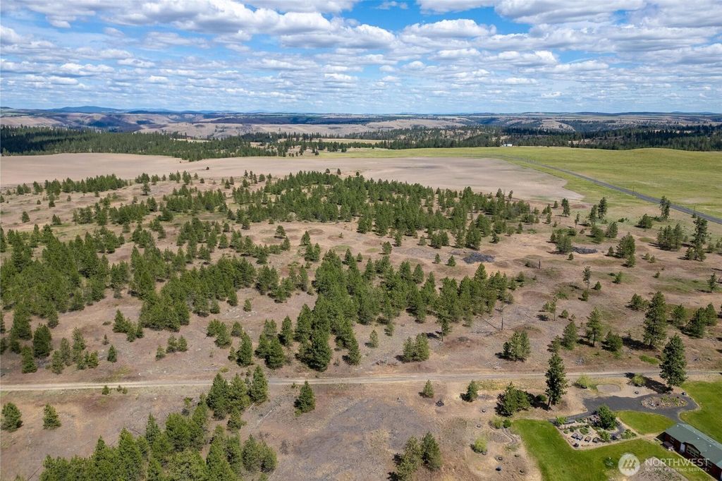 Photo of 35350 Prairie Lane N #Lot 7, Creston, WA 99112 (MLS # 2458219)