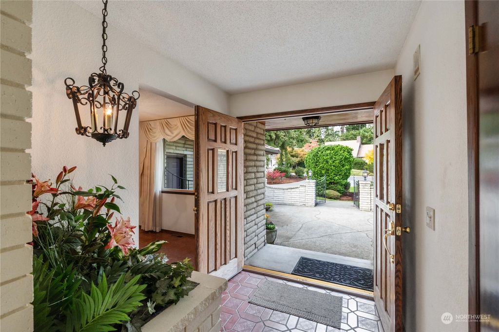 Photo of 3815 SW 321st Street, Federal Way, WA 98023 (MLS # 2299436)