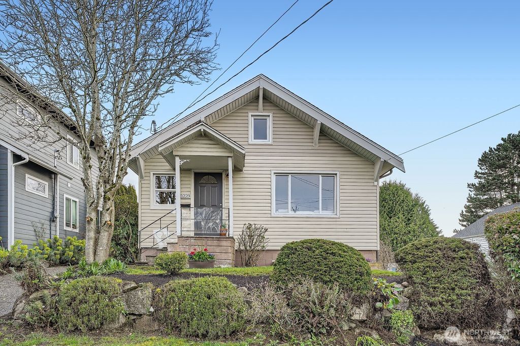 Photo of 1223 SW Myrtle Street, Seattle, WA 98106 (MLS # 2352991)