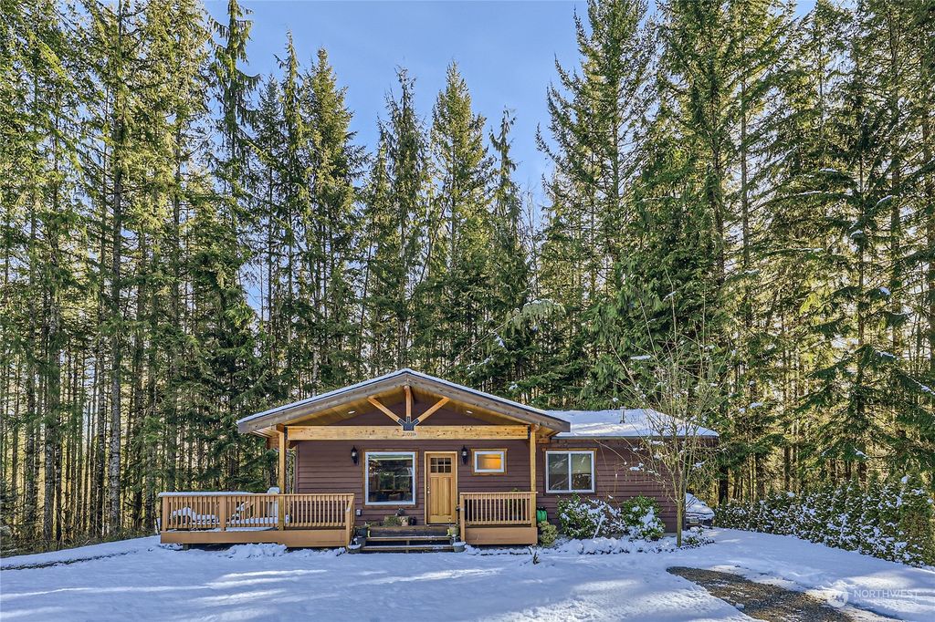 Photo of 21031 Pilchuck Place, Granite Falls, WA 98252 (MLS # 2329964)