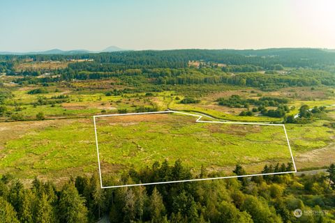 Photo of 0 W Frostad Road, Oak Harbor, WA 98277 (MLS # 2157158)
