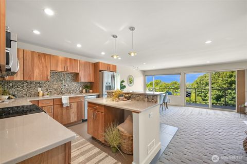Photo of 414 Boulevard #101, Bellingham, WA 98225 (MLS # 2428089)