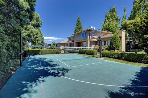 A home in Clyde Hill