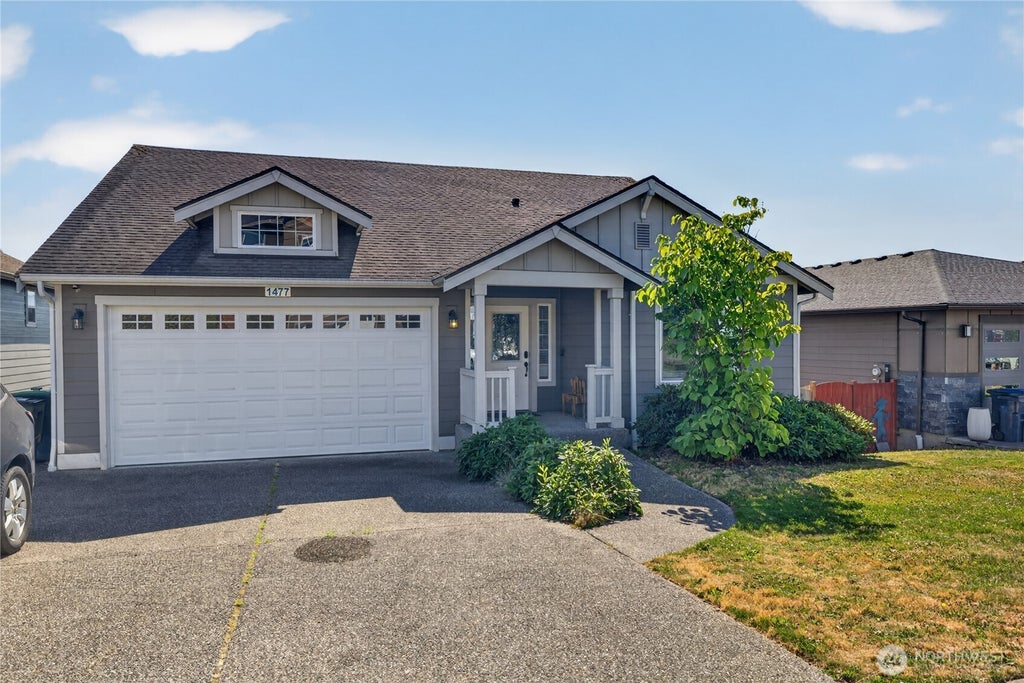 Photo of 1477 W Gateway Heights Loop, Sedro Woolley, WA 98284 (MLS # 2558581)
