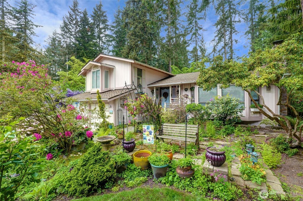 Photo of 2427 147th Place SE, Mill Creek, WA 98012 (MLS # 2538991)