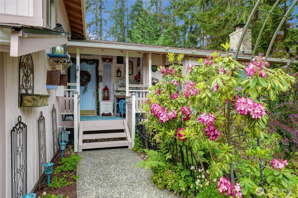Photo of 2427 147th Place SE, Mill Creek, WA 98012 (MLS # 2538991)