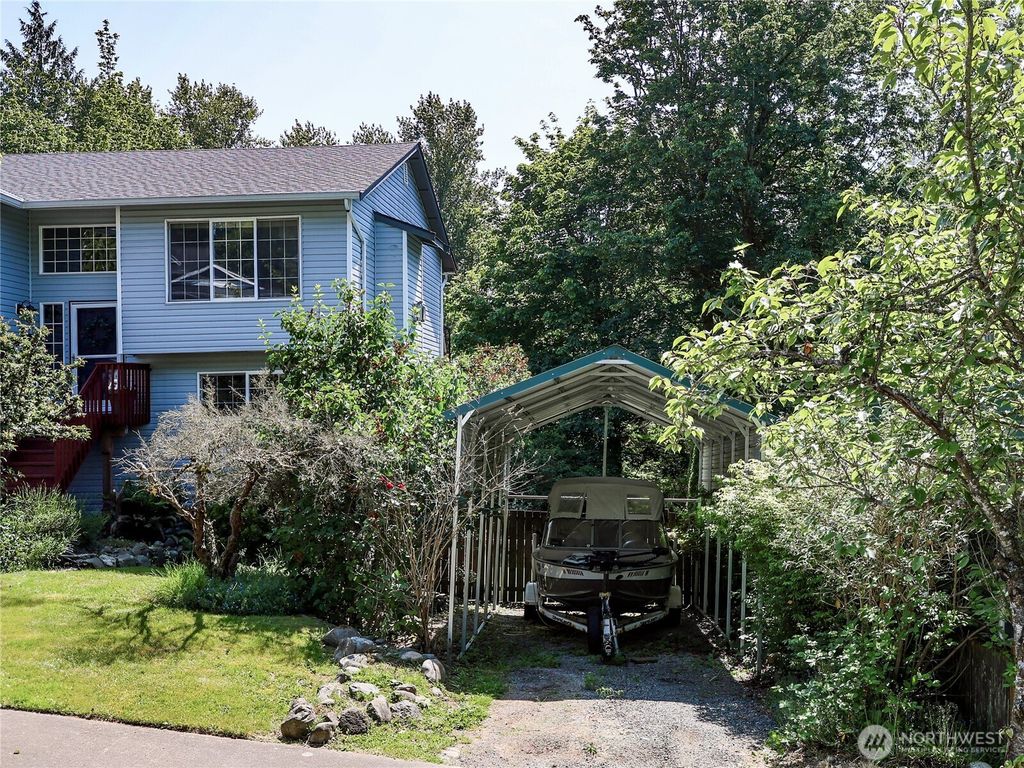 Photo of 7310 46th Place NE, Marysville, WA 98270 (MLS # 2377870)