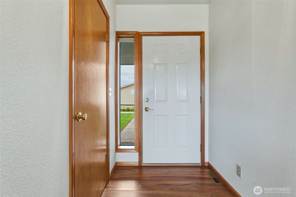 Photo of 1198 Lancer Drive, Walla Walla, WA 99362 (MLS # 2509130)