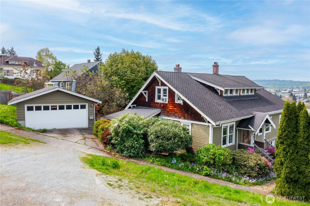Photo of 400 Cedar Avenue S, Renton, WA 98057 (MLS # 2517265)