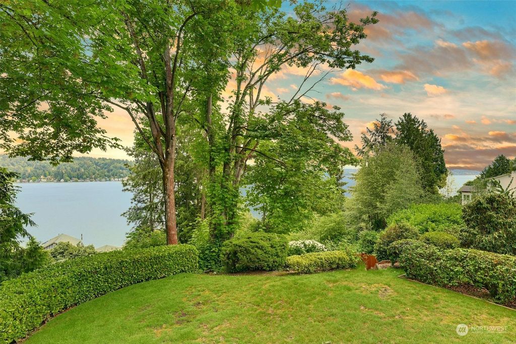 Photo of 11050 Exeter Avenue NE, Seattle, WA 98125 (MLS # 2241877)