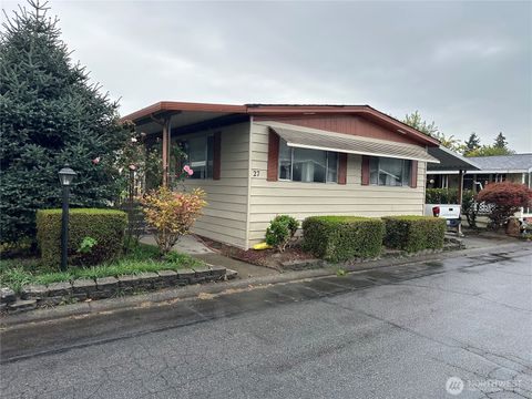 Photo of 1402 22nd Street NE #27, Auburn, WA 98002 (MLS # 2439268)