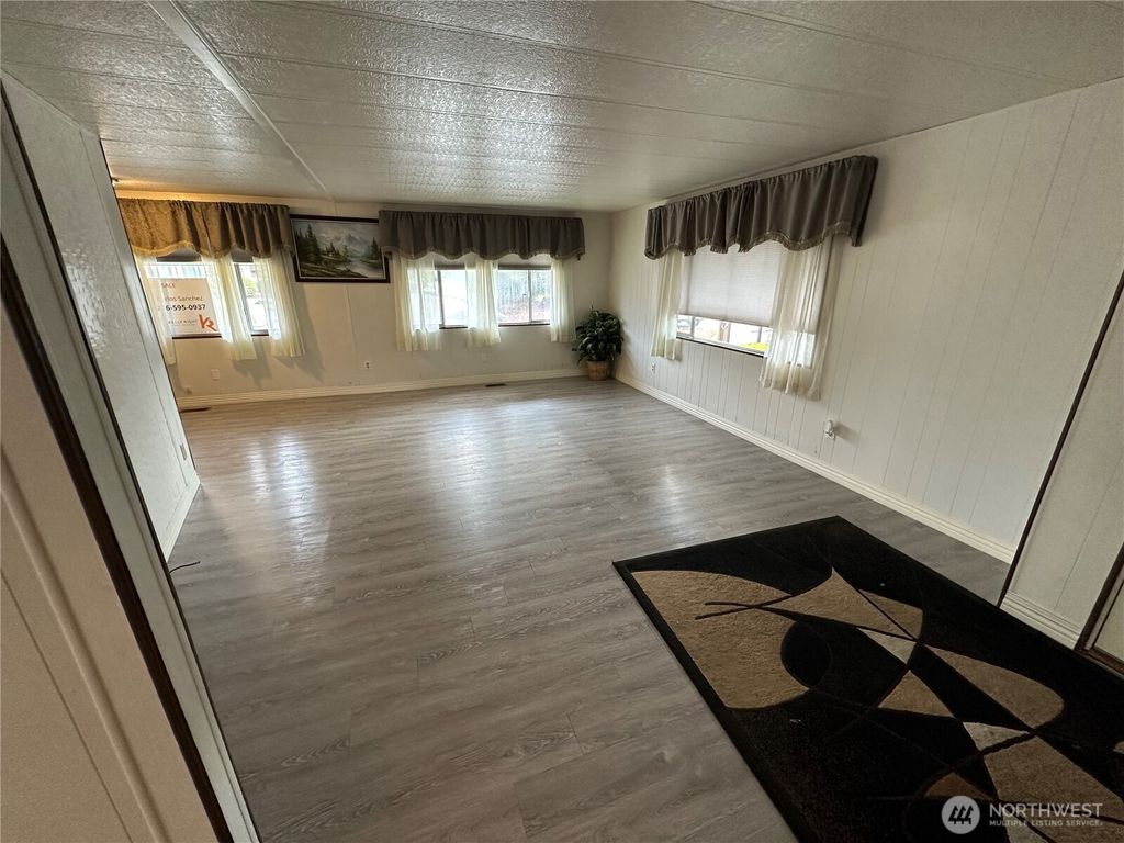 Photo of 1402 22nd Street NE #27, Auburn, WA 98002 (MLS # 2439268)