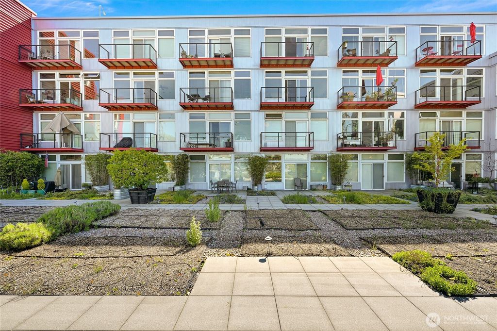 Photo of 2960 Eastlake Avenue E #307, Seattle, WA 98102 (MLS # 2442239)