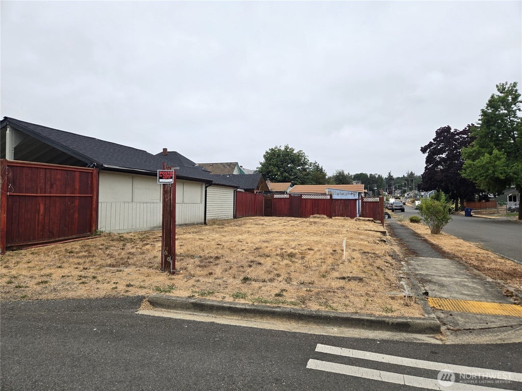 Photo of 3251 S 58th St, Tacoma, WA 98409 (MLS # 2569079)