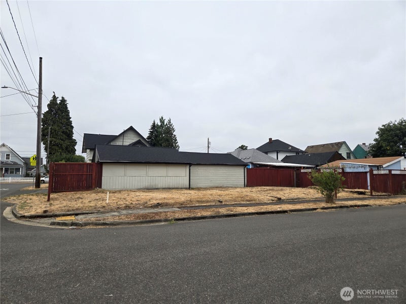 3251 S 58th