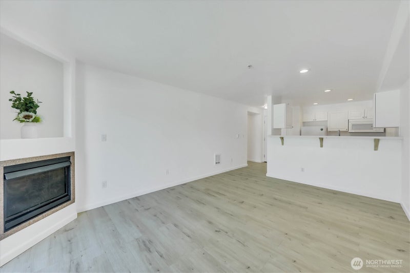 18621 Blueberry Lane A202