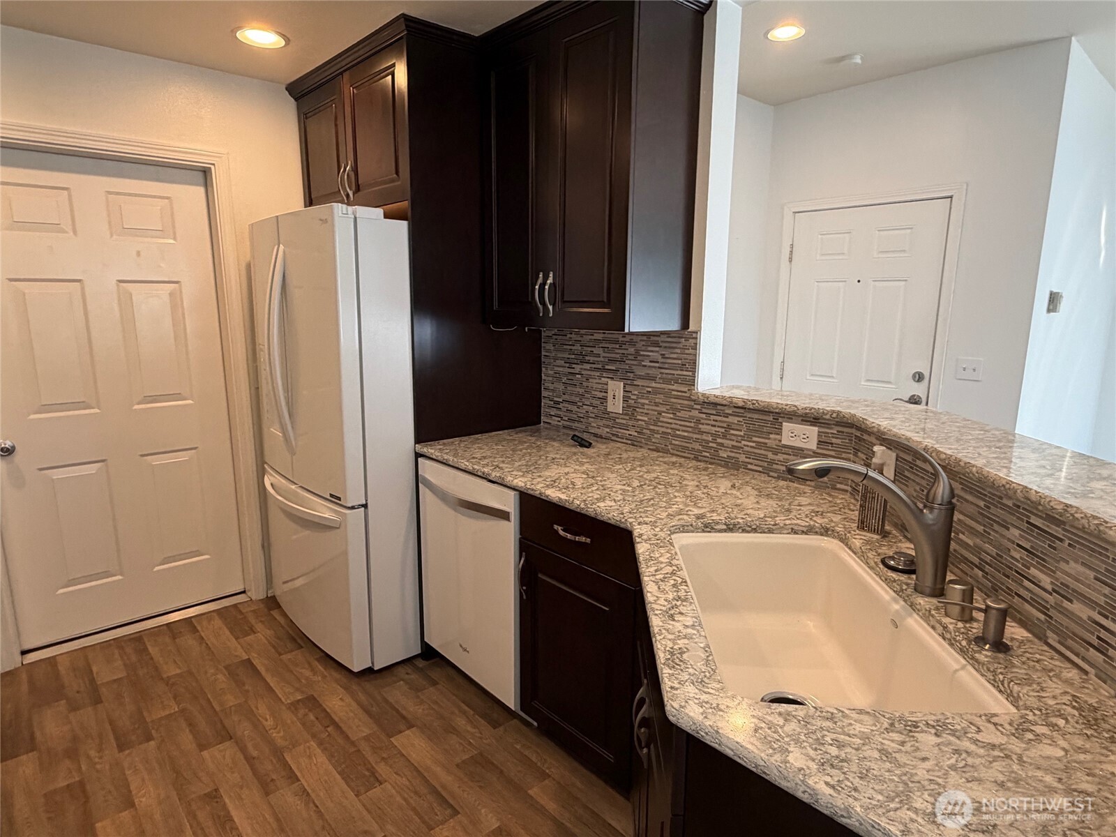 23512 55 Avenue S 16