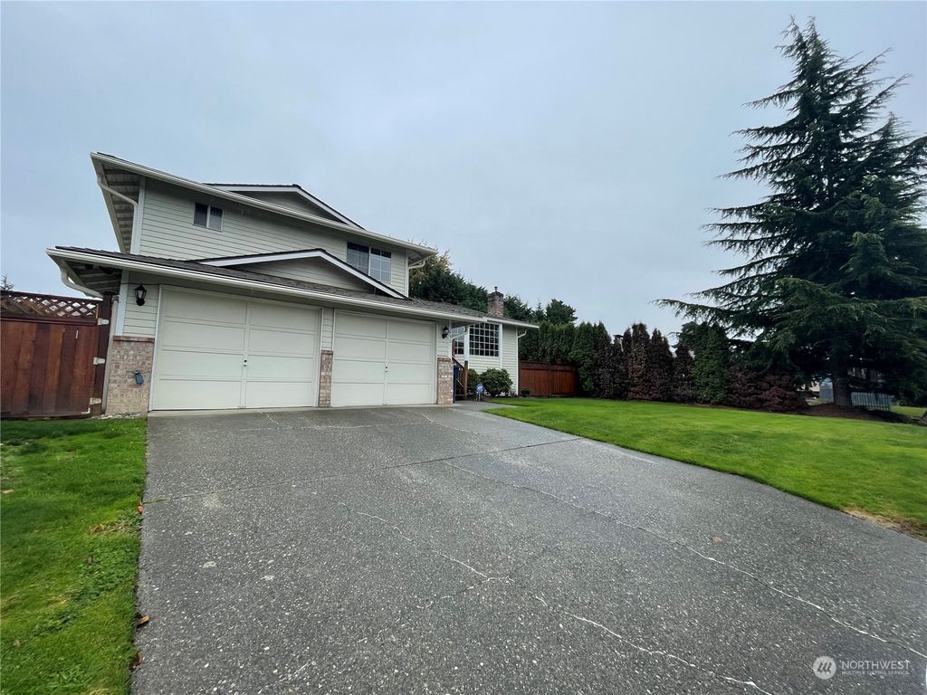Photo of 6301 67th Avenue NE, Marysville, WA 98271 (MLS # 2307305)