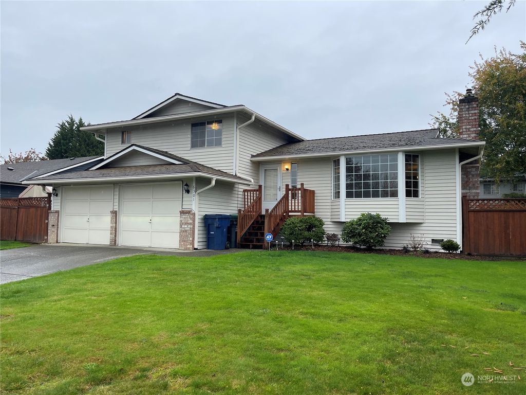 Photo of 6301 67th Avenue NE, Marysville, WA 98271 (MLS # 2307305)