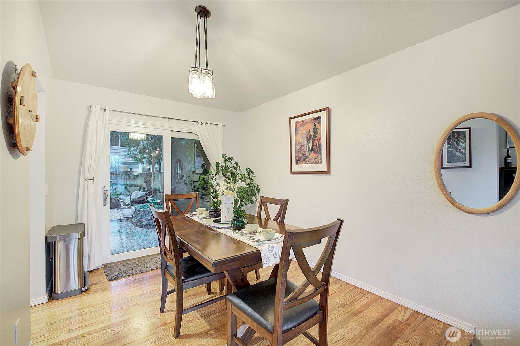 Sammamish, Washington, 98074, United States, 4 Bedrooms Bedrooms, ,3 BathroomsBathrooms,Residential,Active,2023853