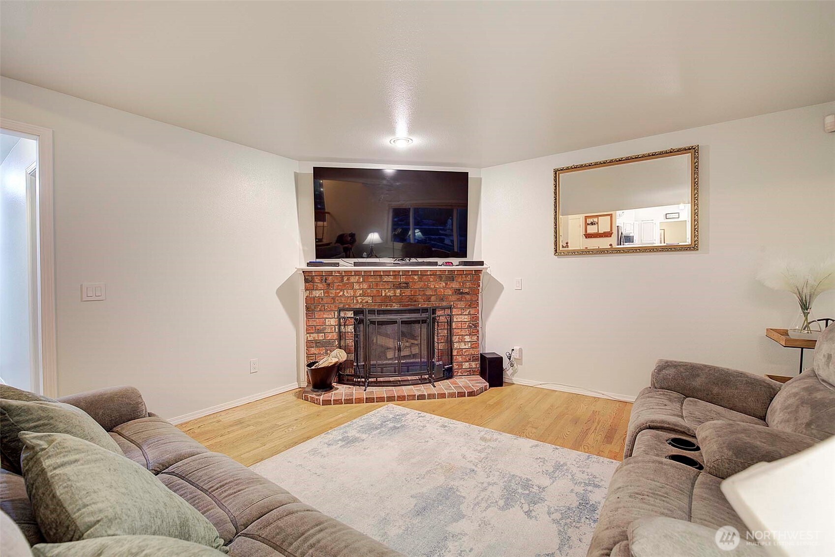 Sammamish, Washington, 98074, United States, 4 Bedrooms Bedrooms, ,3 BathroomsBathrooms,Residential,Active,2023853