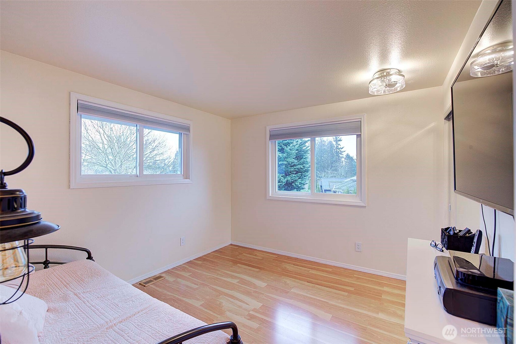 Sammamish, Washington, 98074, United States, 4 Bedrooms Bedrooms, ,3 BathroomsBathrooms,Residential,Active,2023853