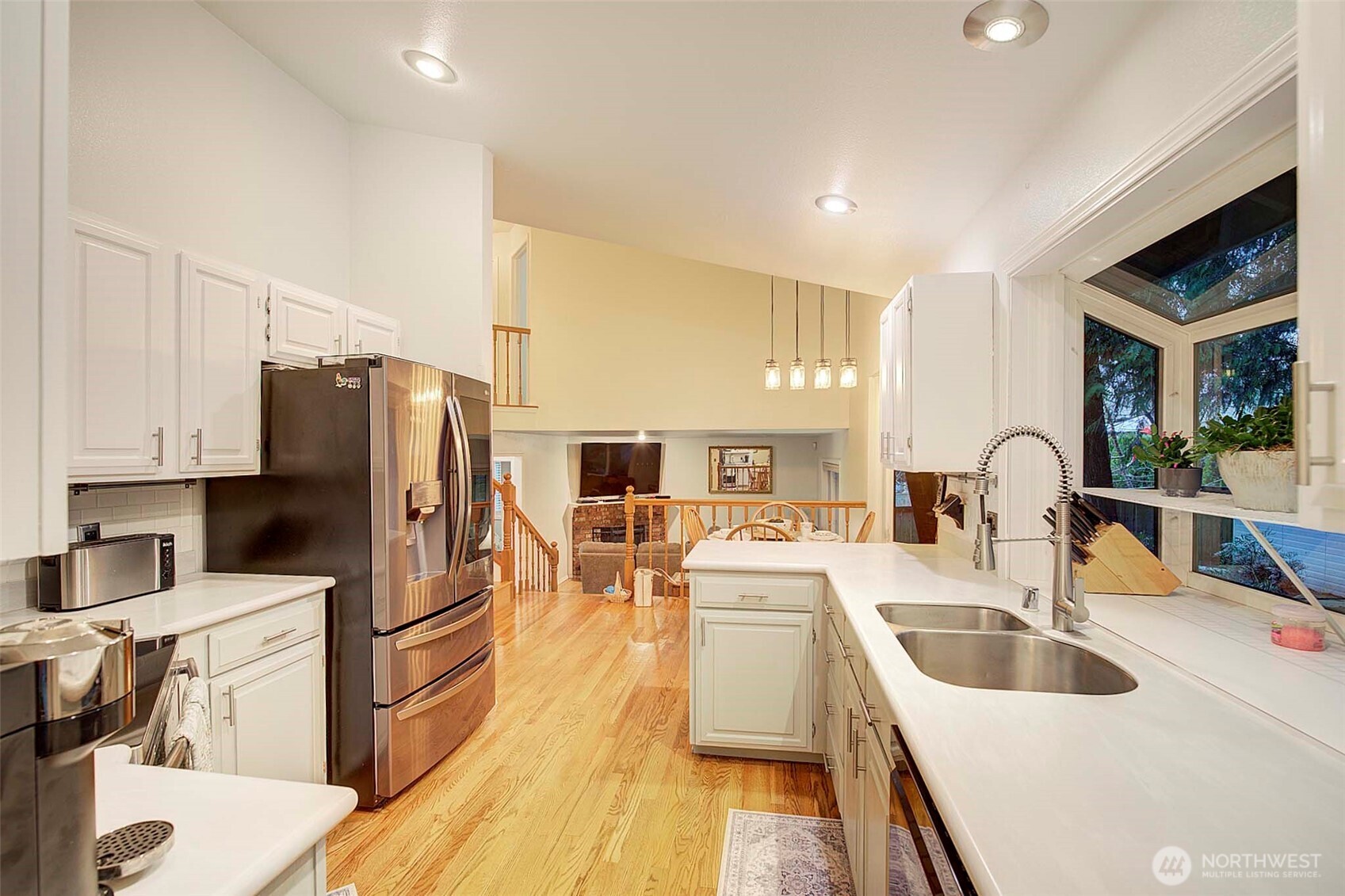 Sammamish, Washington, 98074, United States, 4 Bedrooms Bedrooms, ,3 BathroomsBathrooms,Residential,Active,2023853