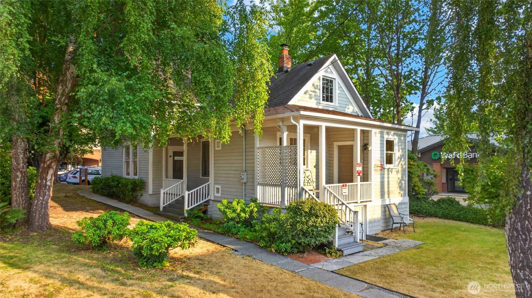 115 3rd Avenue N