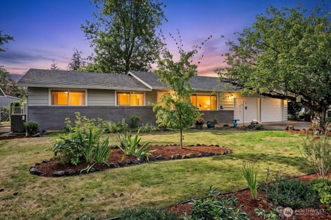 Photo of 504 SE 104th Avenue, Vancouver, WA 98664 (MLS # 2582039)
