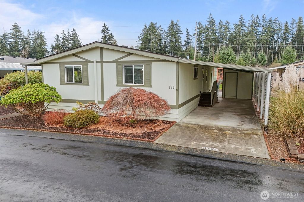 Photo of 620 112th Street SE #352, Everett, WA 98208 (MLS # 2489033)