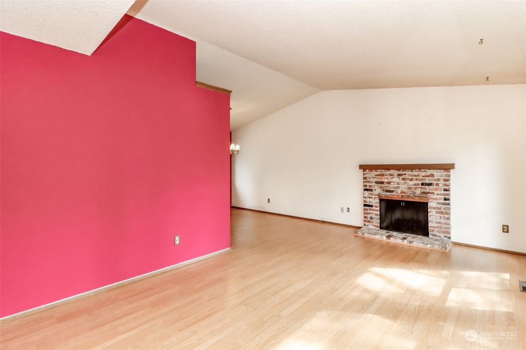 Photo of 12206 NE 139th Place, Kirkland, WA 98034 (MLS # 2057443)