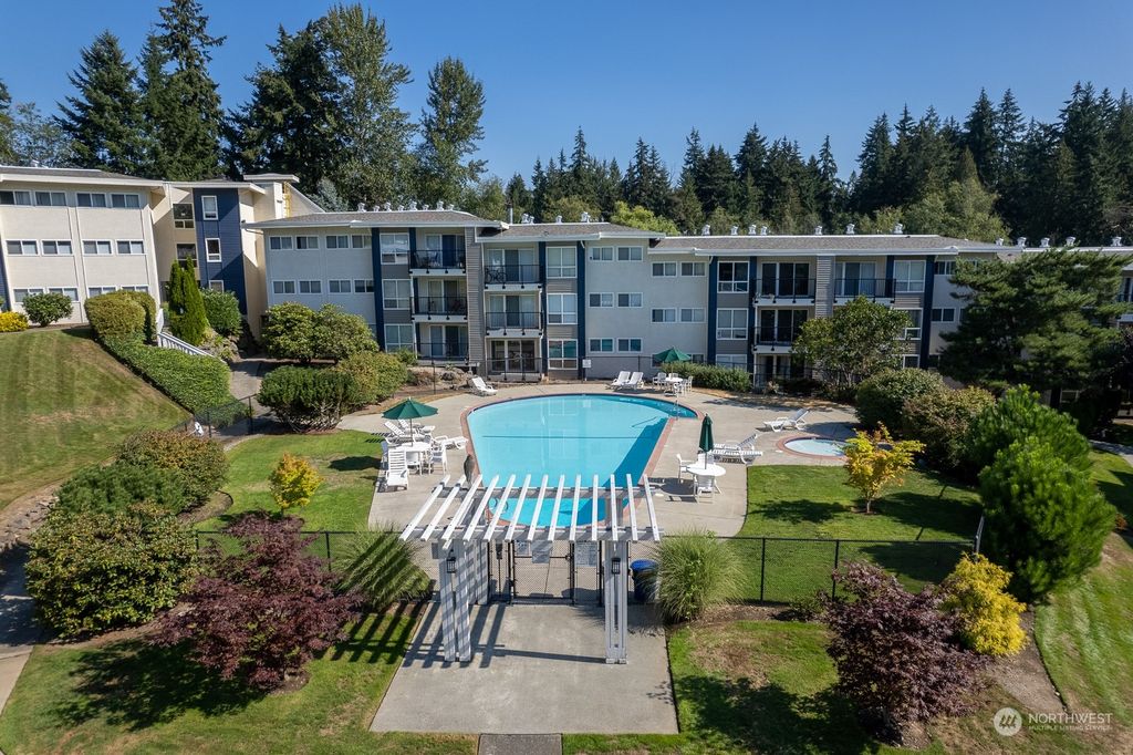 Photo of 12701 NE 9th Place #D112, Bellevue, WA 98005 (MLS # 2041369)