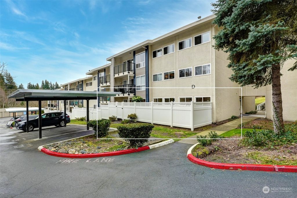 Photo of 12701 NE 9th Place #D112, Bellevue, WA 98005 (MLS # 2041369)