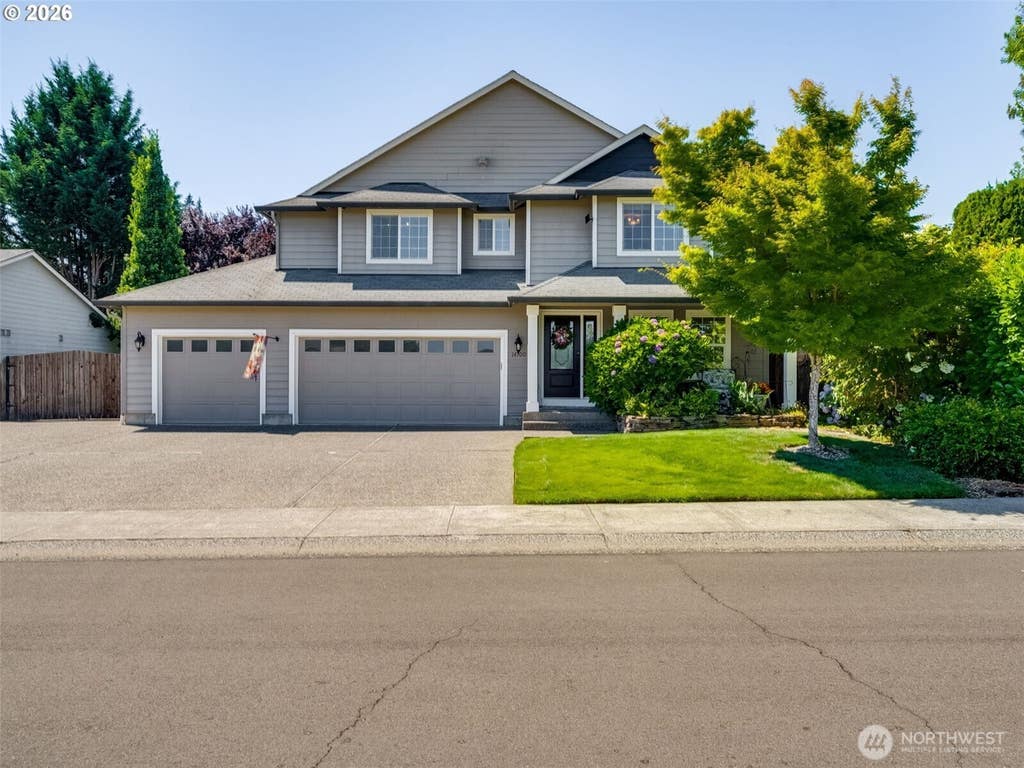 Photo of 14700 NW 9th Place, Vancouver, WA 98685 (MLS # 2566818)