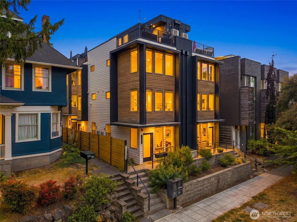 Photo of 1118 16th Avenue #B, Seattle, WA 98122 (MLS # 2580738)