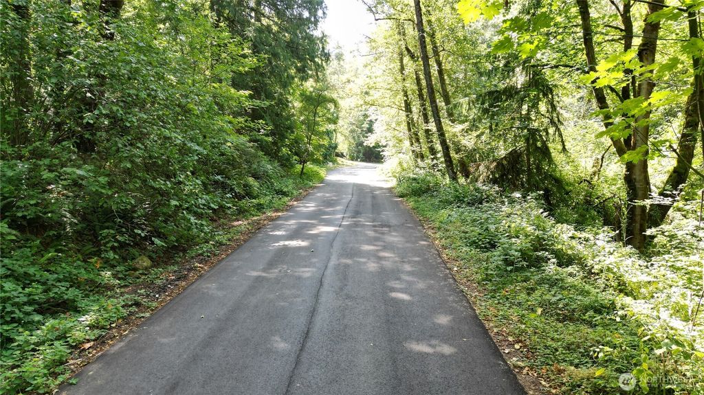 Photo of 116 xx 198th ave se, Issaquah, WA 98027 (MLS # 2424805)