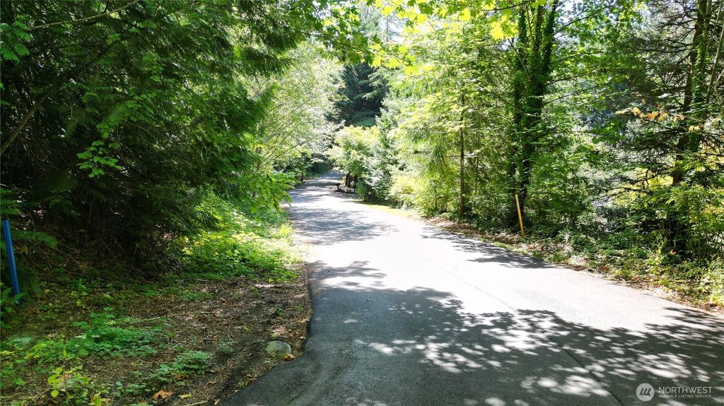 Photo of 116 xx 198th ave se, Issaquah, WA 98027 (MLS # 2424805)