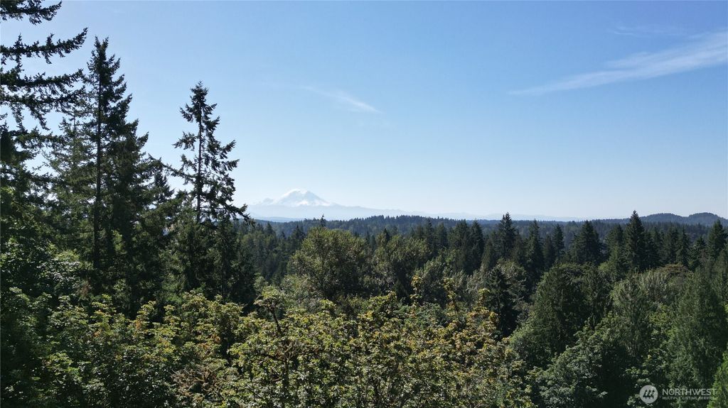 Photo of 116 xx 198th ave se, Issaquah, WA 98027 (MLS # 2424805)