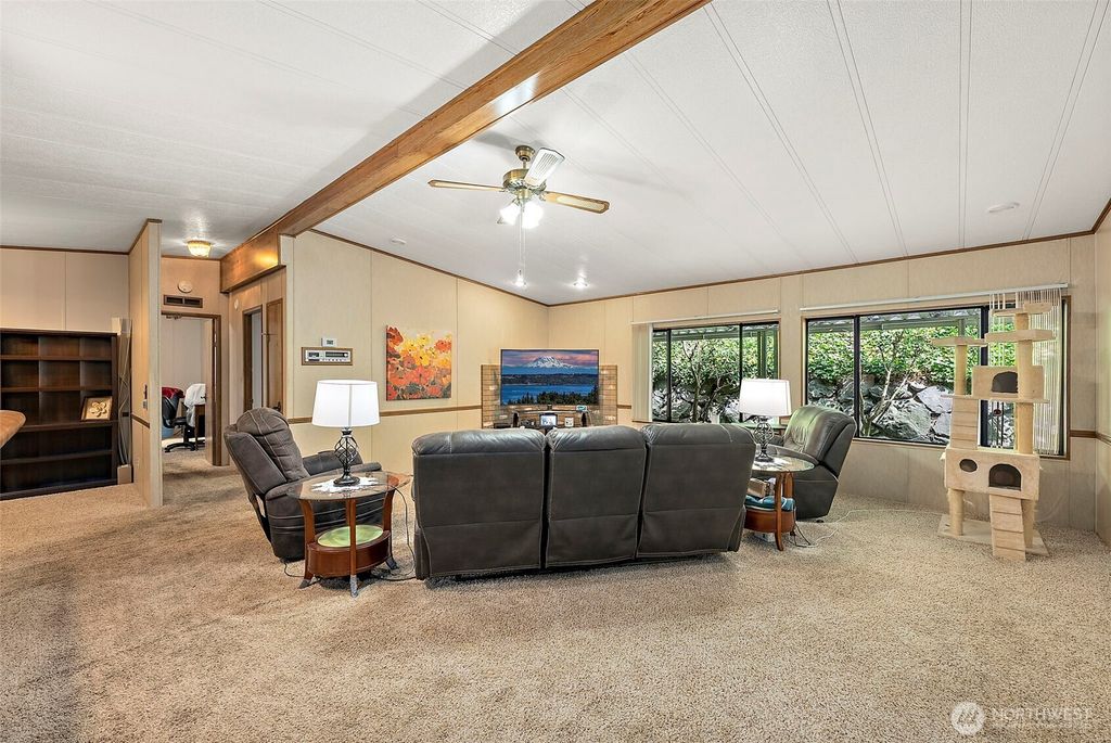 Photo of 2500 S 370th St St #147, Federal Way, WA 98003 (MLS # 2412985)